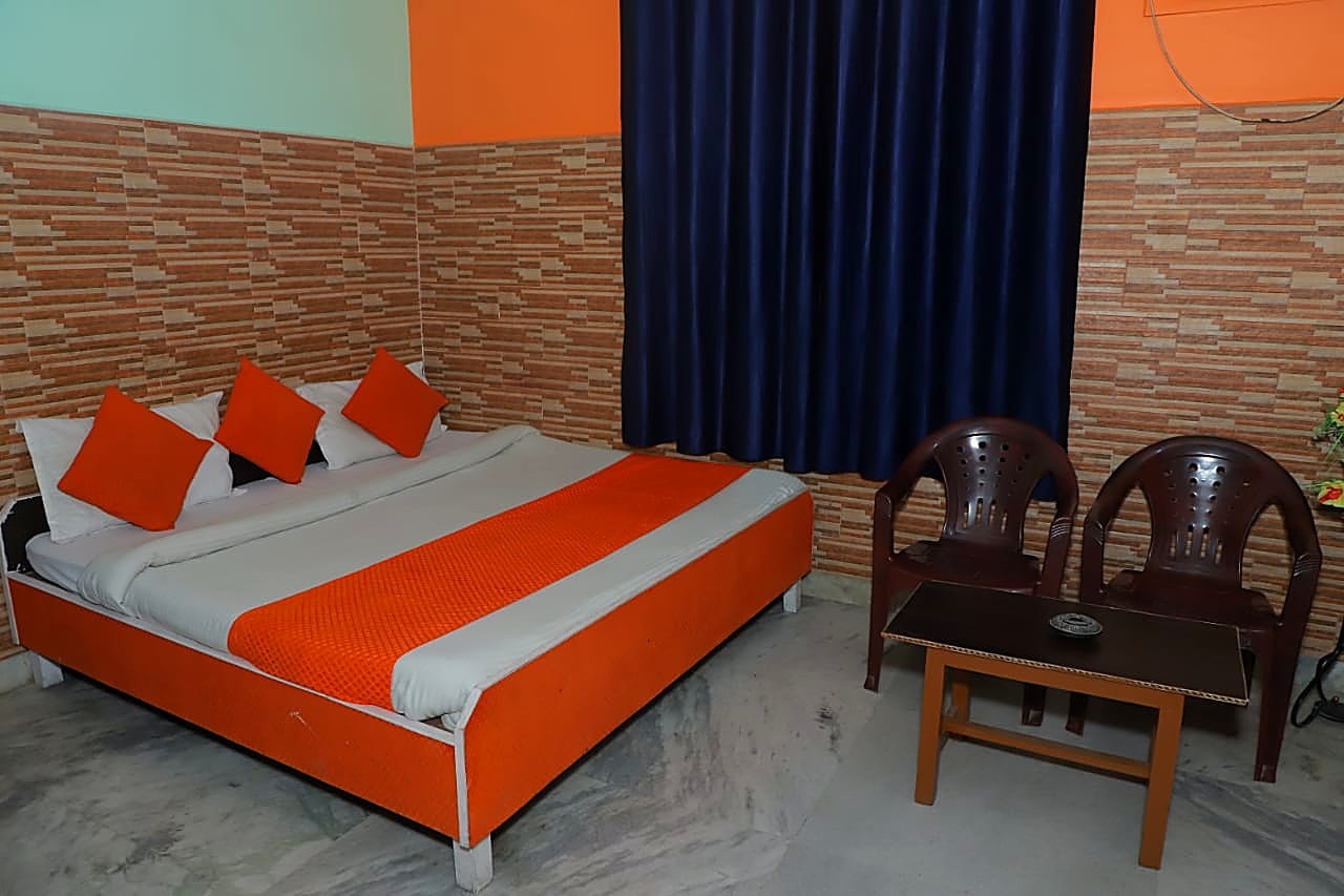 Non-AC Double Bed Room at Hotel Chandreshwar, Rishikesh